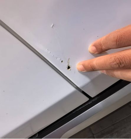 ”锈迹车门秒变新车主：这售后绝了！凯发携手马竞赛事吉利售后“神仙操作(图1)