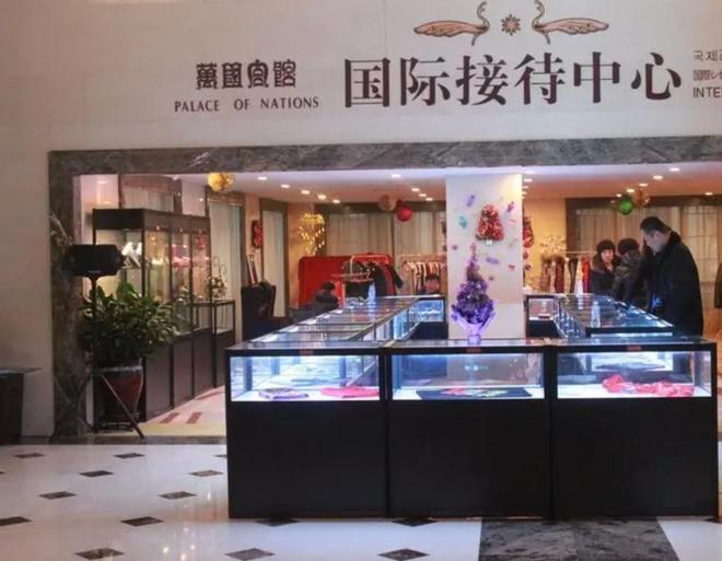 腰斩中国人为何突然不爱装面子了BBA销量暴跌二手劳力士价格(图8)