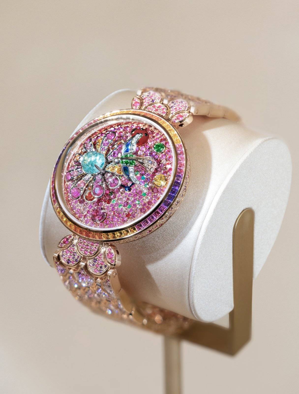 琪全球首发马年生肖表｜当月腕表百年灵全新